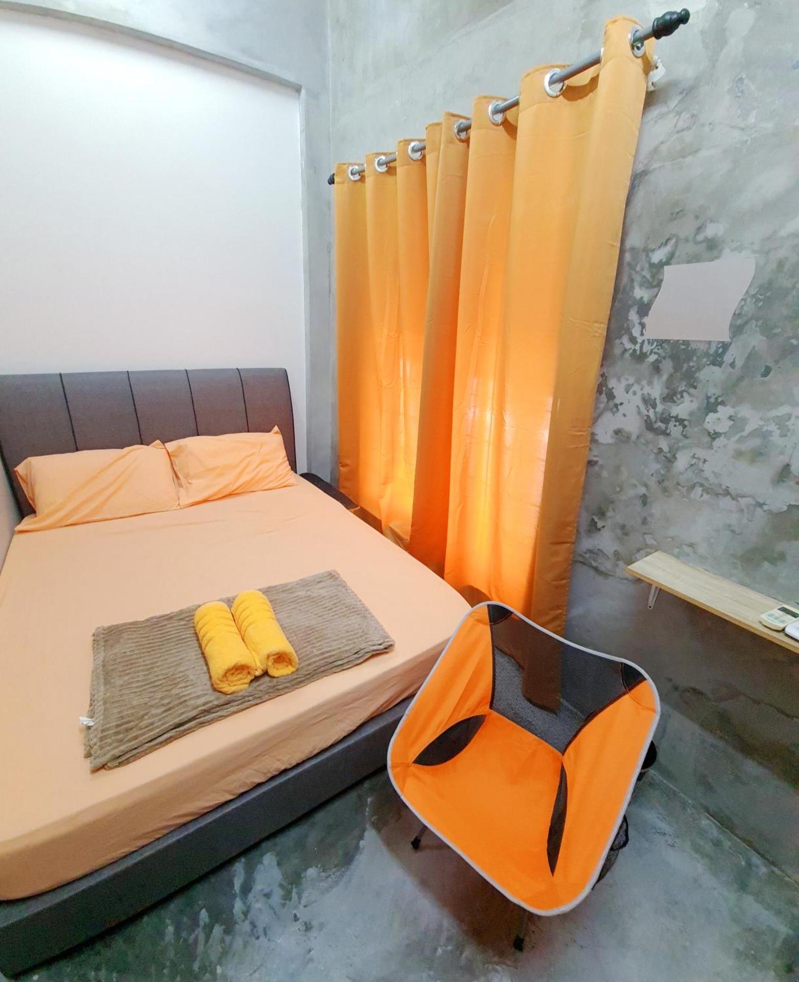 Lot 85 Town New Cozy Lobak Roomstay