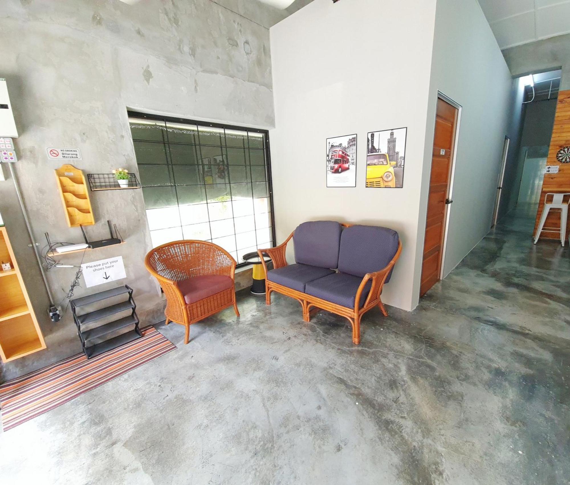 Lot 85 Town New Cozy Lobak Roomstay * Seremban