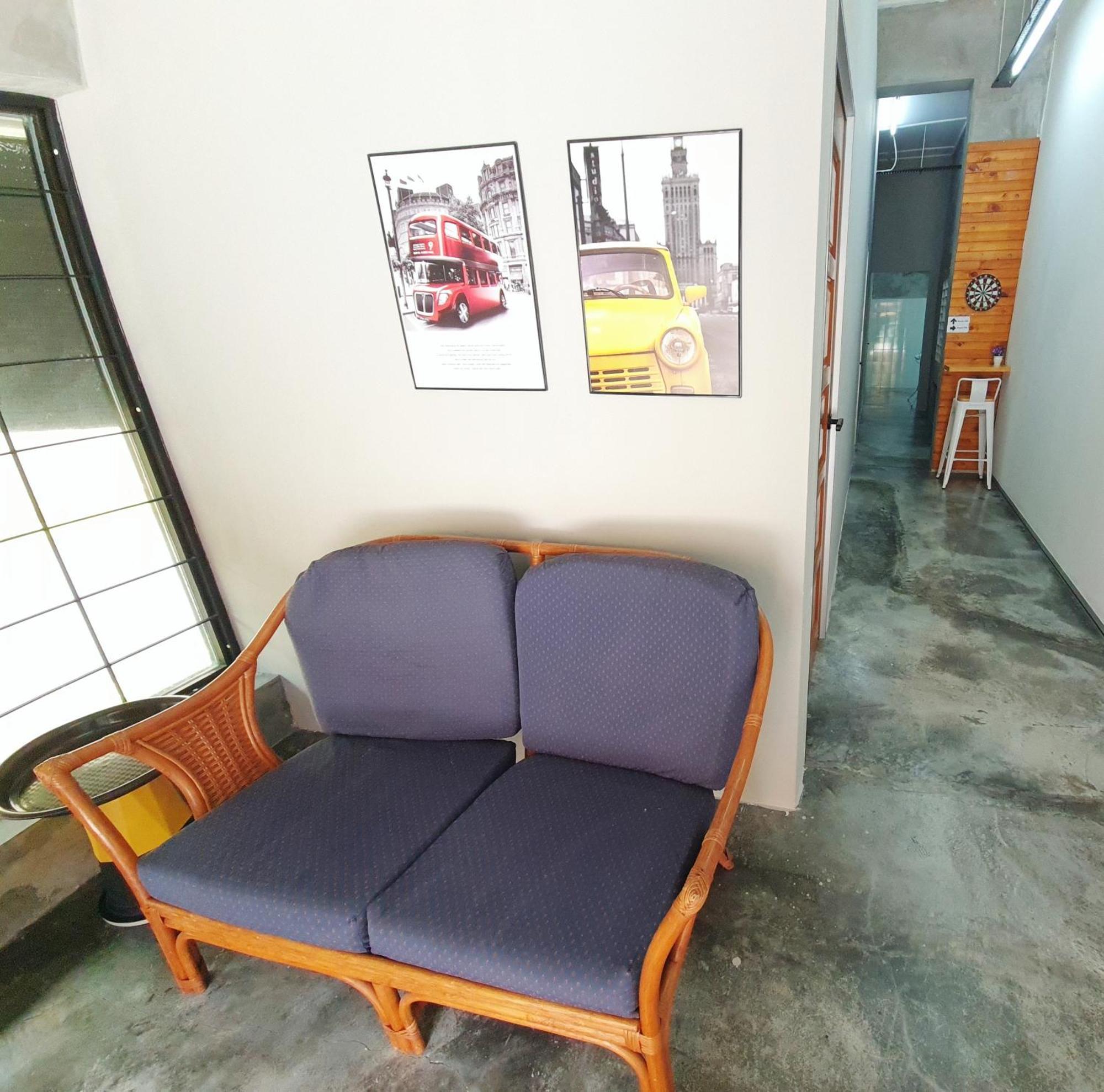 Lot 85 Town New Cozy Lobak Roomstay